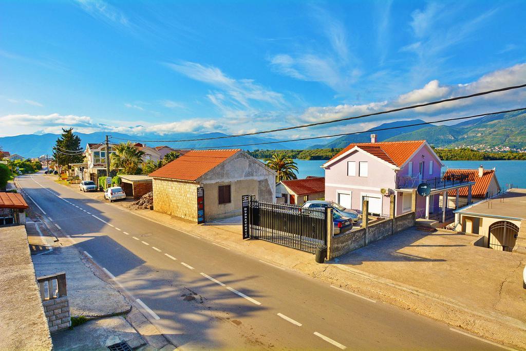 Apartments Bella Di Boka Tivat Buitenkant foto