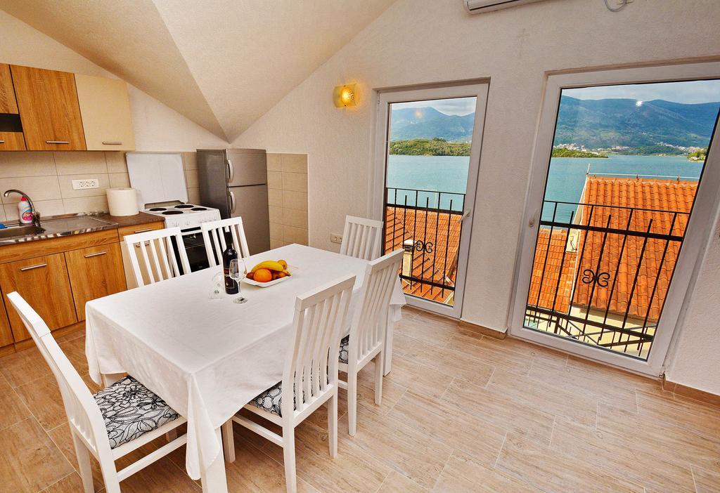 Apartments Bella Di Boka Tivat Buitenkant foto