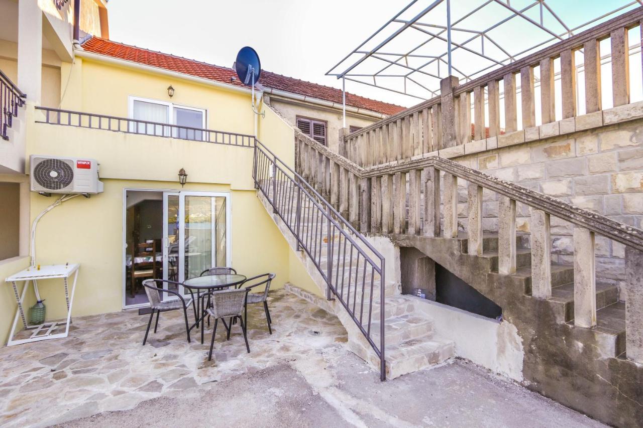 Apartments Bella Di Boka Tivat Buitenkant foto
