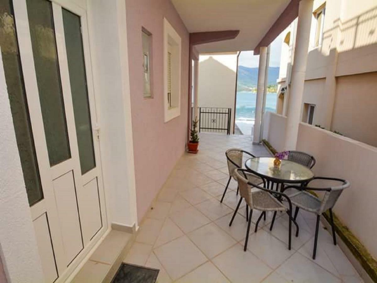 Apartments Bella Di Boka Tivat Buitenkant foto